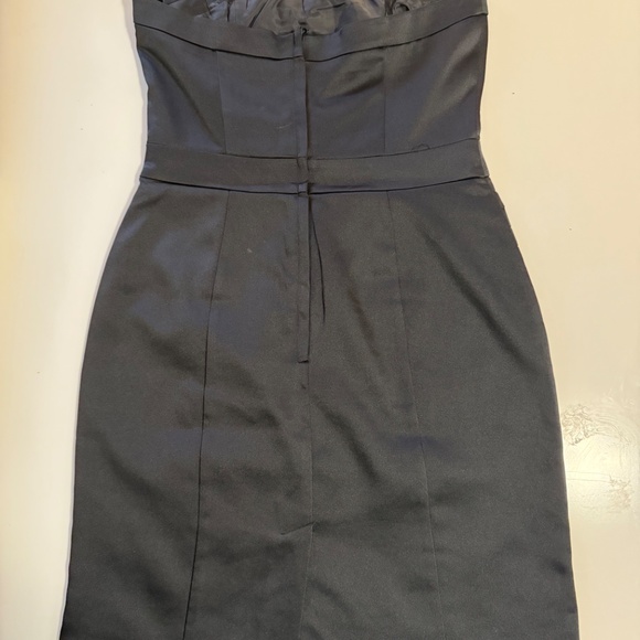 Minimal Chic Strapless Cocktail Dress H&M Black Satin-Like – Ruched, Bodycon, Ab - Picture 3 of 7